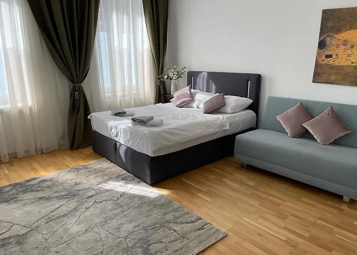 Vienna City Apartment 2